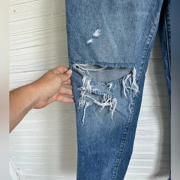 We The Free Maggie Mid Rise Distressed Jeans Button Fly Ripped Denim Size 28 - Picture 5 of 11